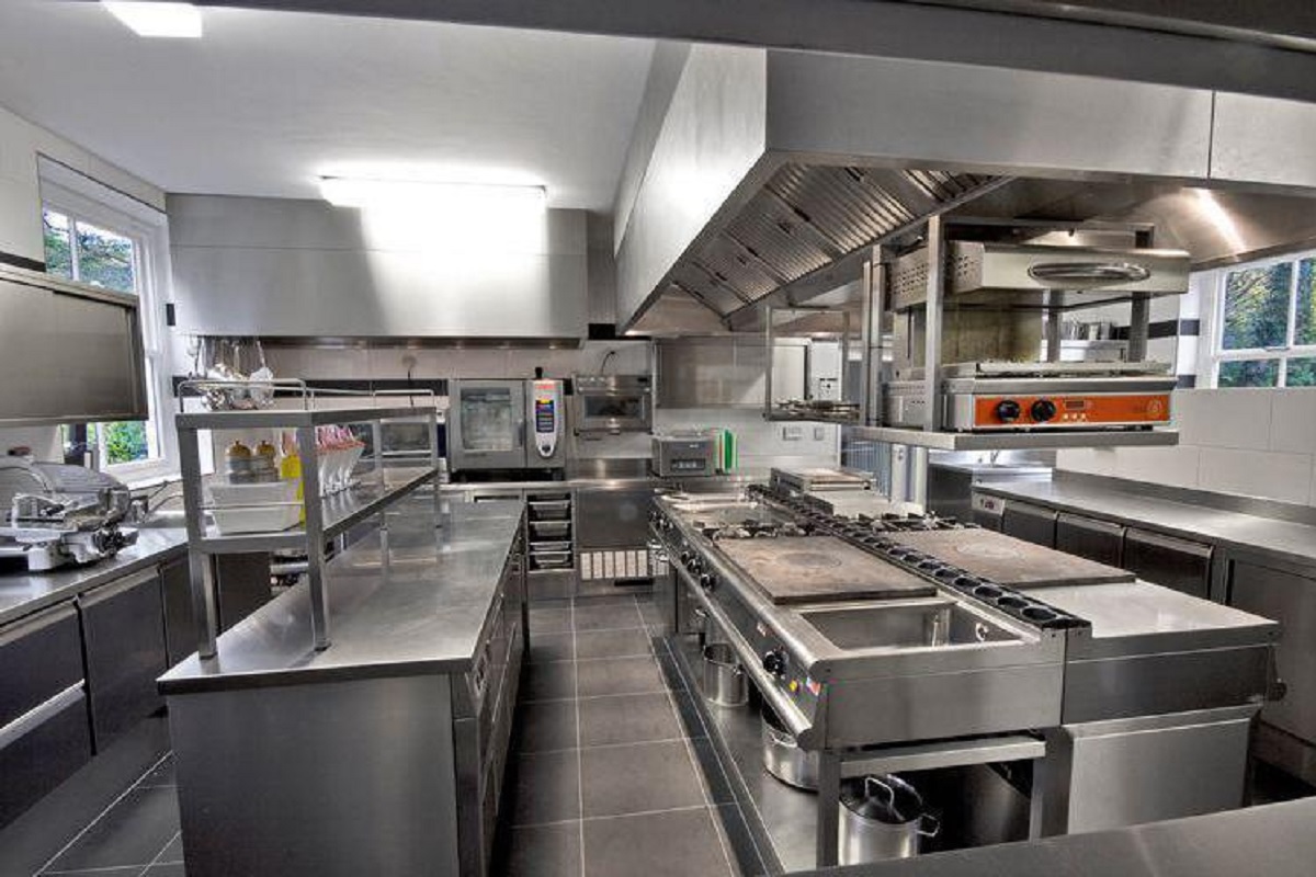 Smart City Kitchens: Pioneering Innovation in the Culinary Landscape
